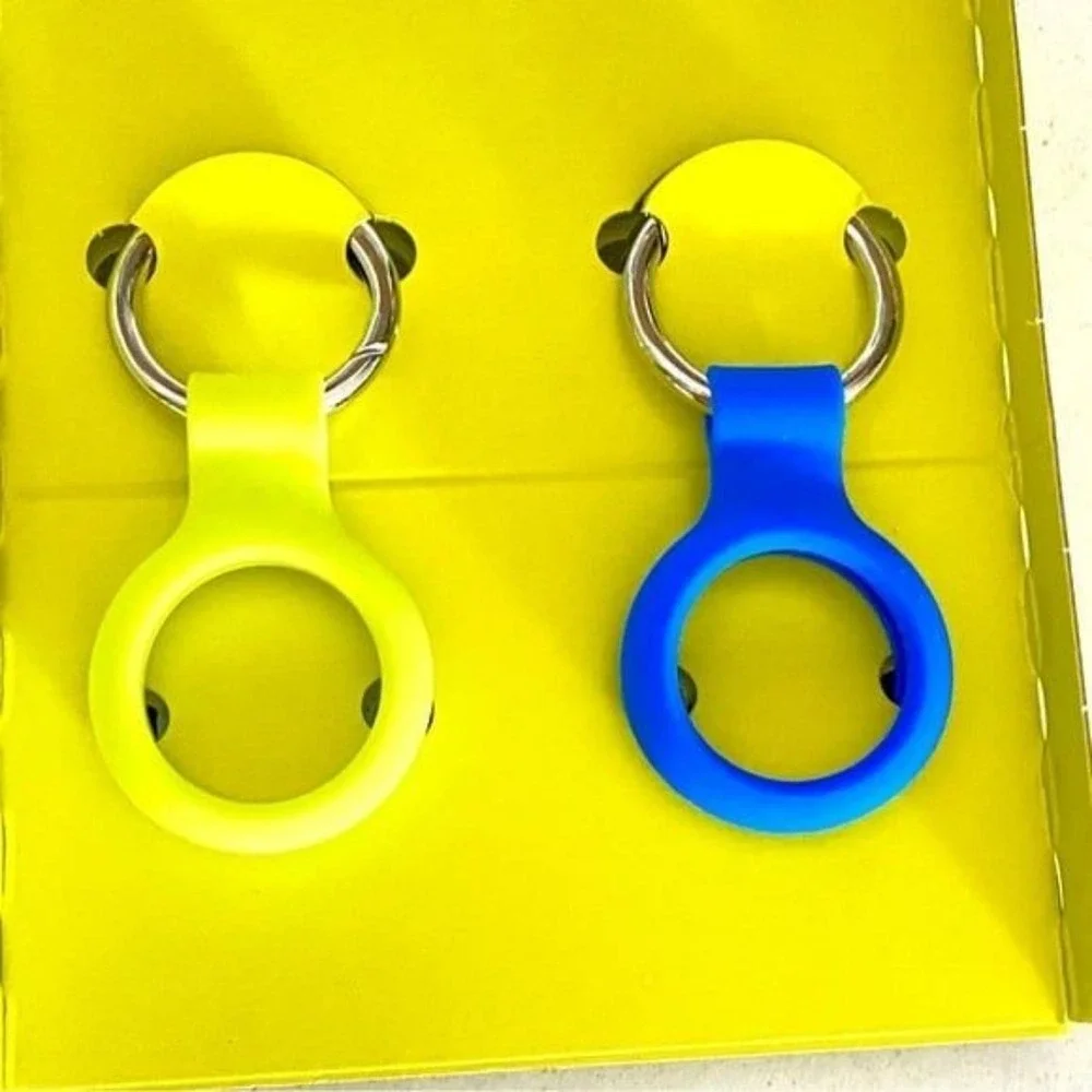 Onn protective holder with carabiner style ring for Apple AirTag 4 pack